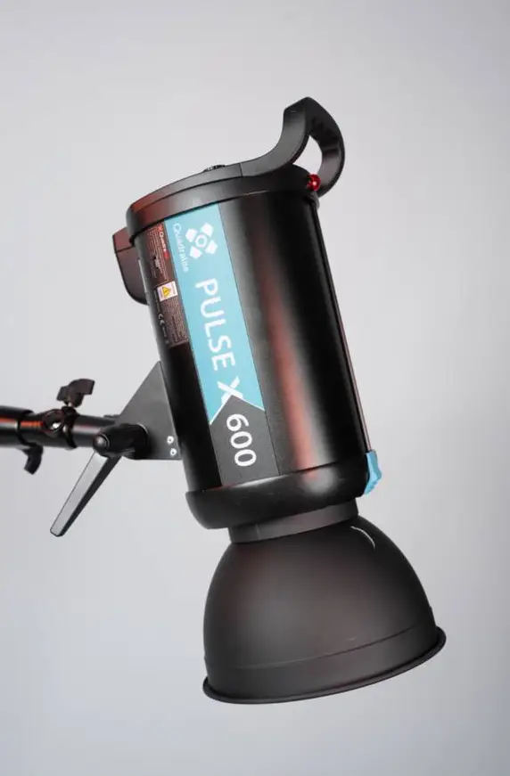 Quadralite Pulse X 600